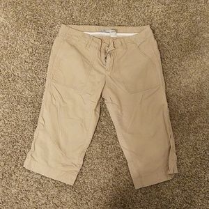 Old Navy Khaki Low Waist Capris